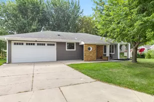 208 4th St SW, New Prague, MN 56071 - Photo 9