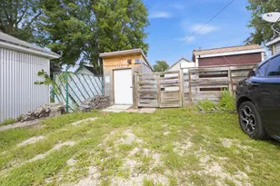 619 E 3rd St, Winona, MN 55987 - Photo 17