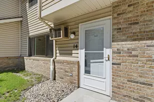 14 E 13th St, Waconia, MN 55387 - Photo 1