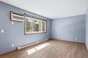 14 E 13th St, Waconia, MN 55387 - Photo 5