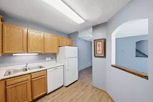 14 E 13th St, Waconia, MN 55387 - Photo 9