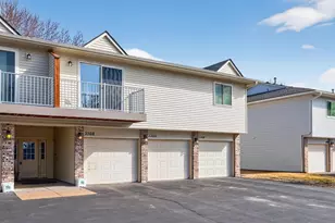 3306 Greenbrier St, Vadnais Heights, MN 55127 - Photo 3