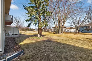 3306 Greenbrier St, Vadnais Heights, MN 55127 - Photo 21