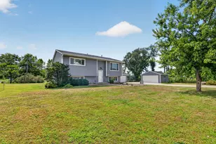 4466 Maple St SE, Rochester, MN 55904 - Photo 3