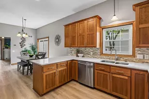 14543 Embassy Ave, Apple Valley, MN 55124 - Photo 9