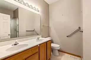 433 Meadowood Ln, Burnsville, MN 55337 - Photo 9