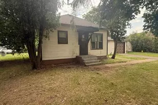 1106 Pine St, Crosby, MN 56441 - Photo 1