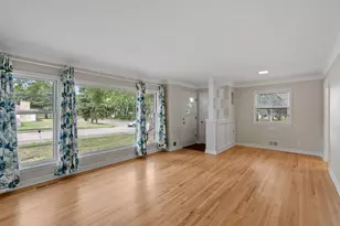 2754 Hamline Ave N, Roseville, MN 55113 - Photo 9