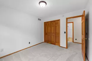 2320 Parkview Ln, Woodbury, MN 55125 - Photo 17