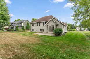 2320 Parkview Ln, Woodbury, MN 55125 - Photo 29