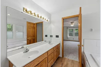 2320 Parkview Lane, Woodbury, MN 55125 - Photo 15