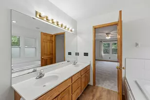 2320 Parkview Ln, Woodbury, MN 55125 - Photo 15