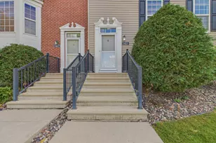 1421 Coneflower Ln, Shakopee, MN 55379 - Photo 3