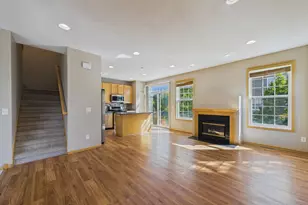 1421 Coneflower Ln, Shakopee, MN 55379 - Photo 7
