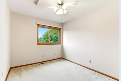 4916 Helmo Avenue N, Oakdale, MN 55128 - Photo 29