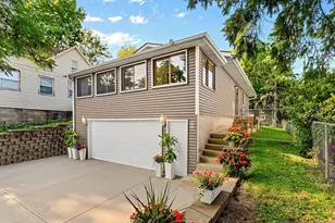 15 Wyoming St W, Saint Paul, MN 55107 - Photo 1