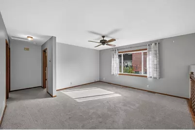 2715 10th Avenue E, North Saint Paul, MN 55109 - Photo 7