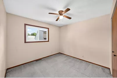 2715 10th Avenue E, North Saint Paul, MN 55109 - Photo 15
