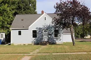 602 12th St N, Benson, MN 56215 - Photo 1