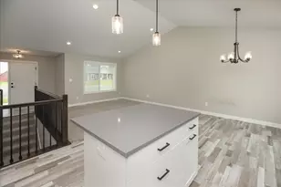 302 Devin Dr, Saint Charles, MN 55972 - Photo 15