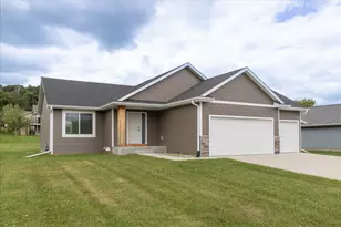 302 Devin Dr, Saint Charles, MN 55972 - Photo 1