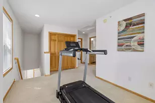 8262 Labont Way, Eden Prairie, MN 55344 - Photo 9