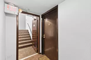 520 Ridgewood Ave, Minneapolis, MN 55403 - Photo 9