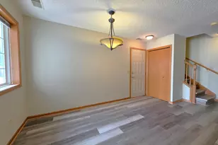 7256 Brittany Ln, Inver Grove Heights, MN 55076 - Photo 9