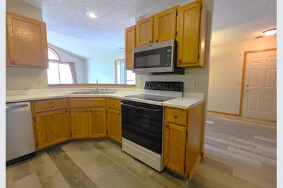 7256 Brittany Lane #34, Inver Grove Heights, MN 55076 - Photo 5