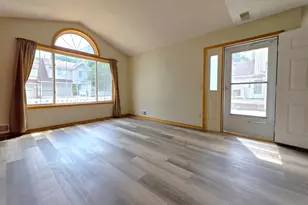 7256 Brittany Ln, Inver Grove Heights, MN 55076 - Photo 5