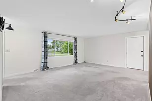 13282 Andrews Ave, Lindstrom, MN 55045 - Photo 11