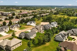 2238 Glady Ln NE, Rochester, MN 55906 - Photo 3