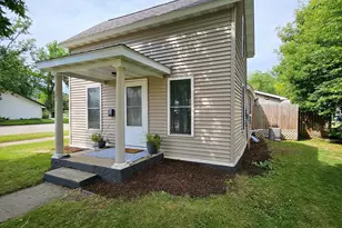 323 1st St SW, Wadena, MN 56482 - Photo 3