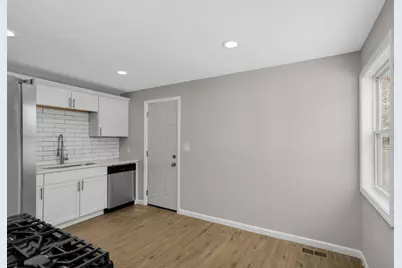 4533 Welcome Avenue N, Crystal, MN 55422 - Photo 9