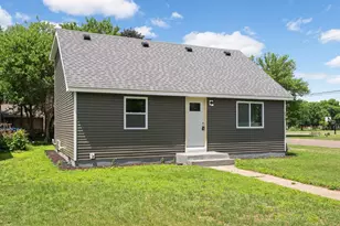 4533 Welcome Ave N, Crystal, MN 55422 - Photo 3