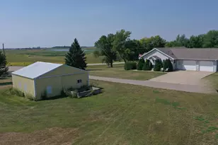 33826 Co Rd 18, Starbuck, MN 56381 - Photo 37