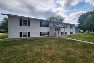 408 N Everett St, Le Roy, MN 55951 - Photo 1