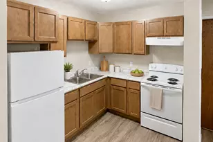 215 Linden Ave W, Winsted, MN 55395 - Photo 5