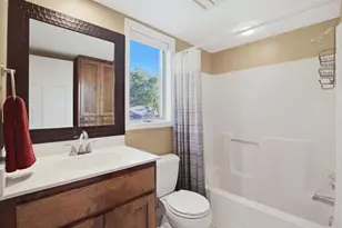 142 Wildwood Bay Dr, Mahtomedi, MN 55115 - Photo 47