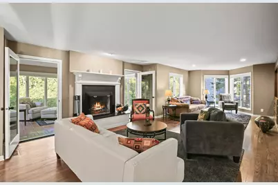 142 Wildwood Bay Drive, Mahtomedi, MN 55115 - Photo 9