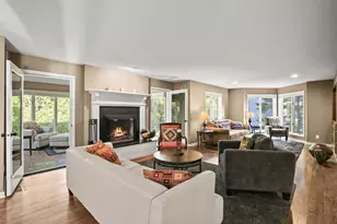 142 Wildwood Bay Dr, Mahtomedi, MN 55115 - Photo 9