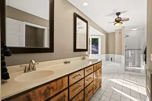 142 Wildwood Bay Dr, Mahtomedi, MN 55115 - Photo 53