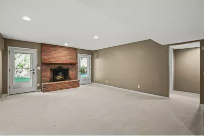 142 Wildwood Bay Drive, Mahtomedi, MN 55115 - Photo 29
