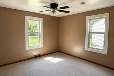 812 2nd Street SW, Pipestone, MN 56164 - Photo 3