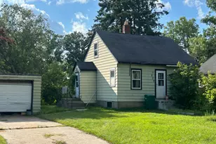609 NW 9th Ave, Grand Rapids, MN 55744 - Photo 1