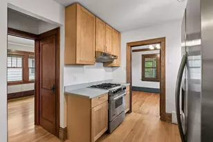 2043 Berkeley Ave, Saint Paul, MN 55105 - Photo 21