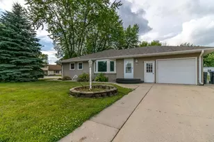 100 Meadow Ln, Mankato, MN 56001 - Photo 1