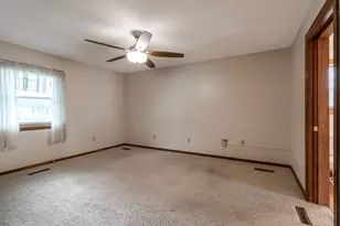 100 Meadow Ln, Mankato, MN 56001 - Photo 19