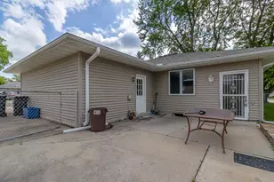 100 Meadow Ln, Mankato, MN 56001 - Photo 45