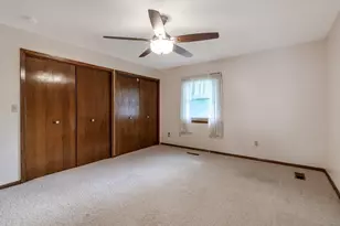 100 Meadow Ln, Mankato, MN 56001 - Photo 21